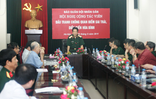 Tích cực đấu tranh với các quan điểm sai trái, “Diễn biến hòa bình” 