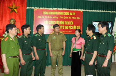 Biên viễn sáng những chiến công