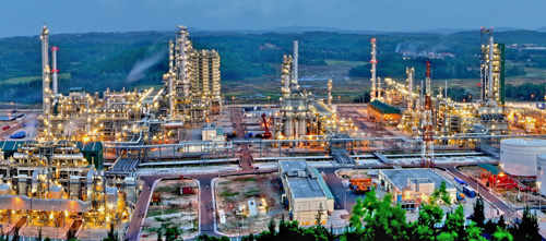 Nhà máy lọc dầu Dung Quất: Vận hành thành công Phân xưởng Cracking xúc tác 