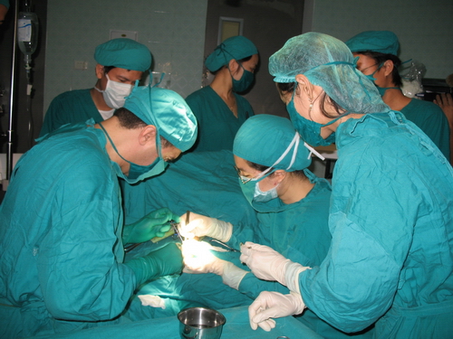 Xây dựng các bệnh viện thân thiện do y bác sĩ trẻ làm nòng cốt