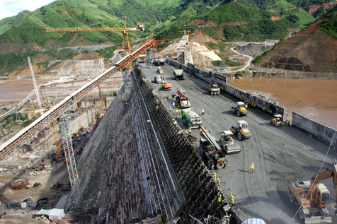 Thủy điện Sơn La: Đẩy nhanh tiến độ đổ bê-tông các hạng mục chính.
