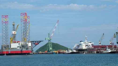 Khu Kinh tế  Vân Phong : Tập trung phát triển cơ sở hạ tầng, đón đầu dự án