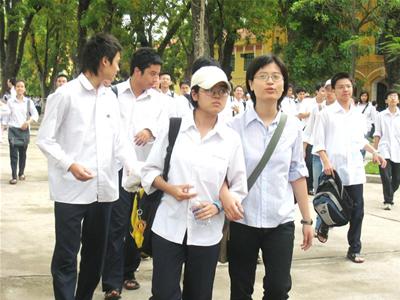 Hơn 800 nghìn thí sinh làm thủ tục thi ĐH đợt 1