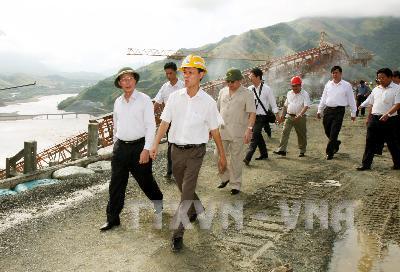 Đoàn đại biểu Quốc hội thăm và làm việc tại tỉnh Sơn La 