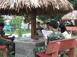 Không có quân đội trung lập, “siêu giai cấp”