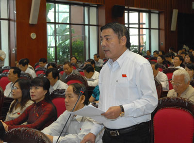 “Nóng bỏng” vấn đề vốn kích cầu và môi trường