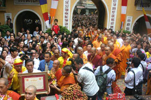 Bớt sai lệch nhưng vẫn thiếu khách quan