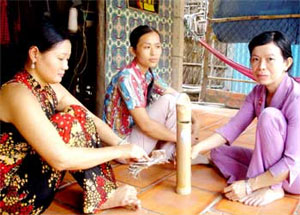 Giúp hội viên thoát nghèo từ ống tiền tiết kiệm