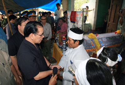 Không để người dân vùng lũ bị đói