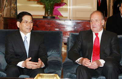 Nhà vua Tây Ban Nha đón, tiếp trọng thể Chủ tịch nước Nguyễn Minh Triết