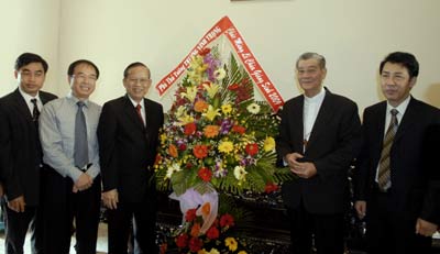 Lãnh đạo Đảng, Nhà nước chúc mừng Giáng sinh