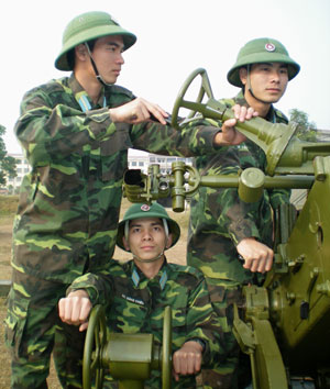 “Ra đa cót tre” lừa …máy bay địch