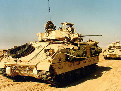 General Dynamics nhận chế tạo “áo giáp” cho xe M2 Bradley