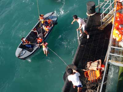 24 giờ trên Nhà giàn DK1