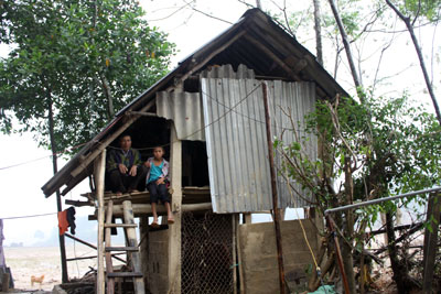 Vượt khó sau lũ