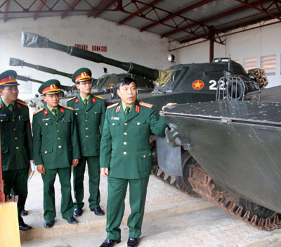 Trung tướng Nguyễn Song Phi kiểm tra công tác quân sự-quốc phòng tại Thừa Thiên-Huế