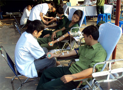 Hơn 160 học viên tham gia hiến máu tình nguyện