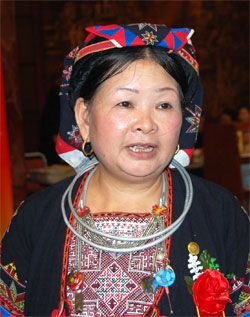 Vận động mọi người biết yêu thương, chia sẻ