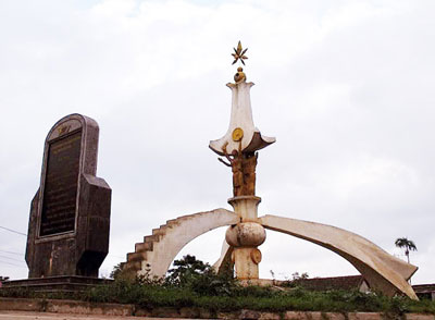 Làng tỷ phú trên đỉnh Trường Sơn