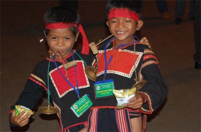 Dưới chân đỉnh Chư Mom Ray hùng vĩ