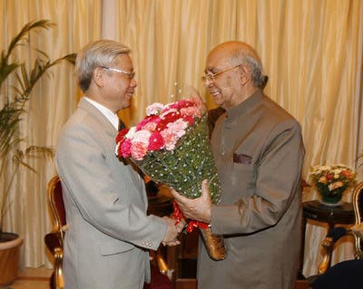 Chủ tịch Quốc hội Nguyễn Phú Trọng gặp Thống đốc, Chủ tịch Thượng viện bang Ca-na-ta-ca