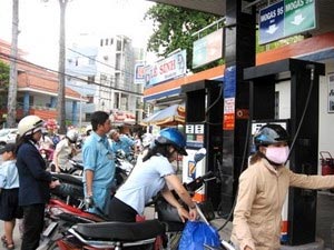 Công khai giá xăng, dầu để tránh tăng 