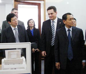 Hợp tác giữa Việt Nam và Ô-xtrây-li-a trong phòng chống tội phạm xuyên quốc gia