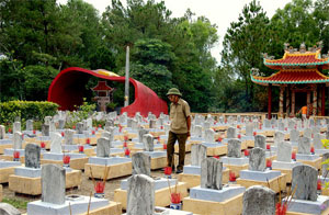 Tiếng chuông nguyện cầu Hòa Bình trên đỉnh Trường Sơn