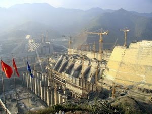 Ngày mai, Thủy điện Sơn La tích nước phát điện