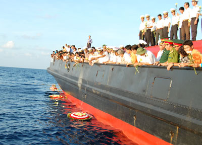 Trường Sa: Yêu thương hội tụ