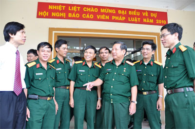 Tập huấn báo cáo viên pháp luật khu vực phía Nam