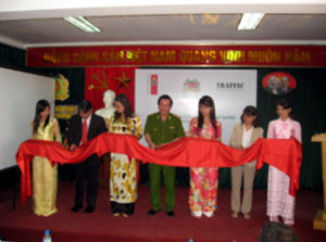 Ra mắt đường dây nóng 1800 588 875