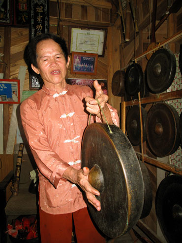 Người nặng lòng với xứ Mường