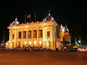 Trang trí chiếu sáng theo chủ đề Hà Nội 1.000 năm