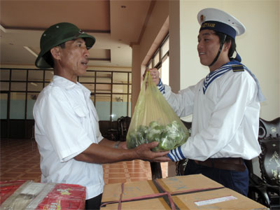 Quà tặng bạn ở Trường Sa