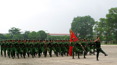 Về xứ Đoài xem luyện tập diễu binh mừng Đại lễ