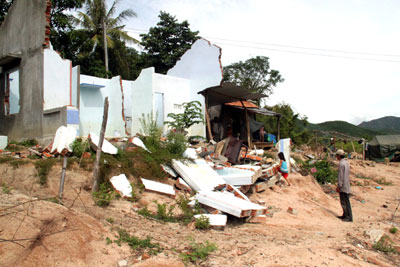 Người dân phải sống … tạm đến bao giờ?