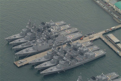 Nhật Bản xem xét tiếp tục giảm chi phí quốc phòng