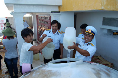 Lọc nước biển thành nước ngọt tinh khiết