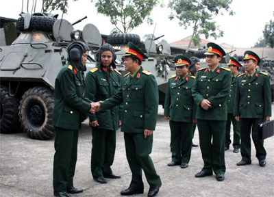 Thực hành xử trí các tình huống theo nhiều phương án, sẵn sàng bảo vệ an toàn các mục tiêu