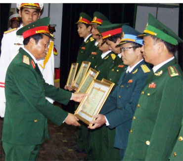 Toàn quân có thêm 53 giáo sư, phó giáo sư và 154 nhà giáo giỏi cấp Bộ Quốc phòng