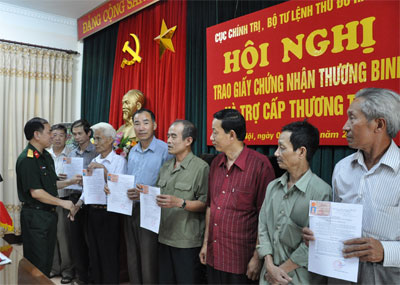 Công khai, công bằng, chính xác