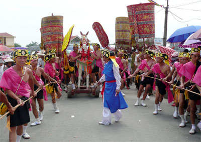 Tưng bừng Lễ hội Gióng Phù Đổng 2011