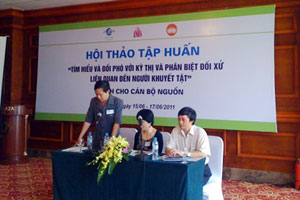 “Tìm hiểu và đối phó với kỳ thị và phân biệt đối xử liên quan đến người khuyết tật”.