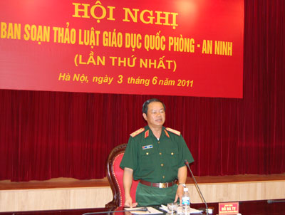 Xây dựng Luật Giáo dục quốc phòng-an ninh sát với thực tiễn