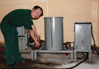 Hệ thống lọc dầu niêm động cơ xe tăng