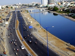 Đại lộ Đông Tây thông xe toàn tuyến trước 15-11