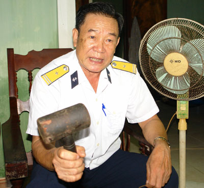 “Tàu phải sống để mang cờ Tổ quốc về đất mẹ