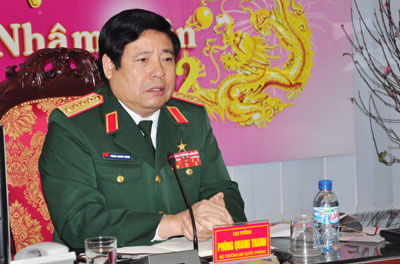 Đại tướng Phùng Quang Thanh thăm, chúc Tết Binh chủng Thông tin liên lạc và quân, dân huyện đảo Trường Sa