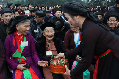 Tình người Kinh Bắc